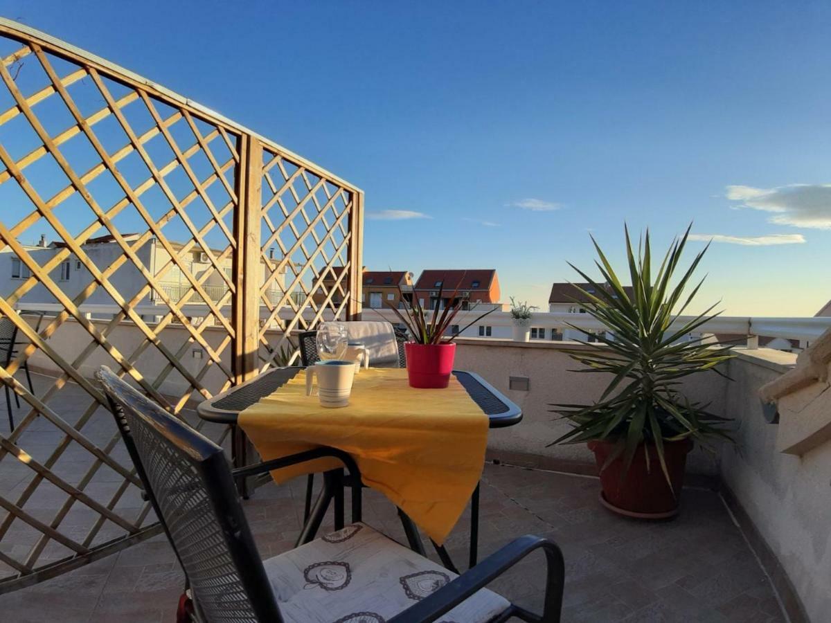 Apartment Place 2 Stay Hvar Town Exterior foto